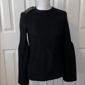 Bell Sleeved Black Sweater 🖤